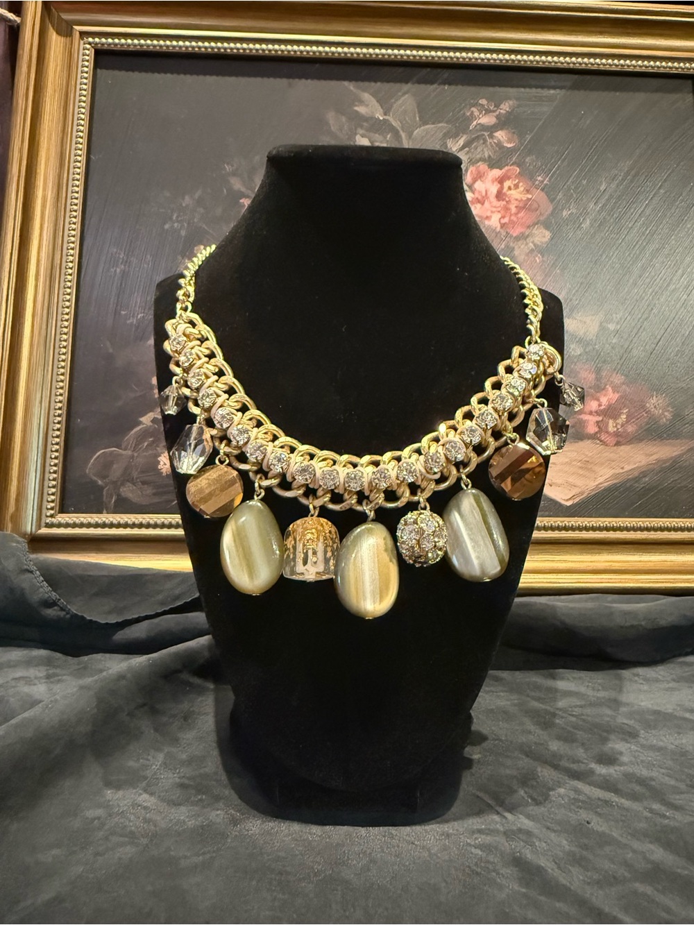 Vintage Gold Toned Statement Necklace with Lage Stone Accents